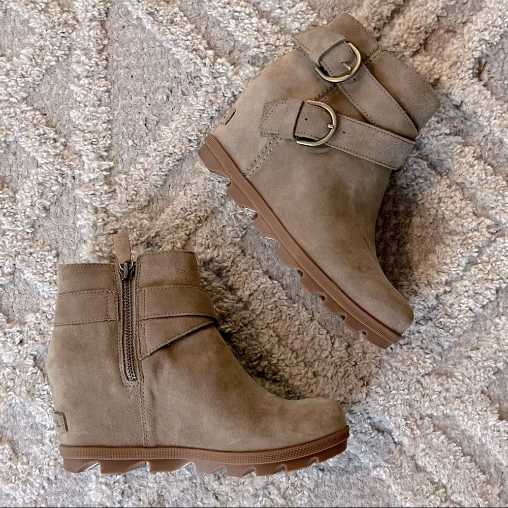 Sorel Joan of Arc Buckle Wedge Bootie 8.5